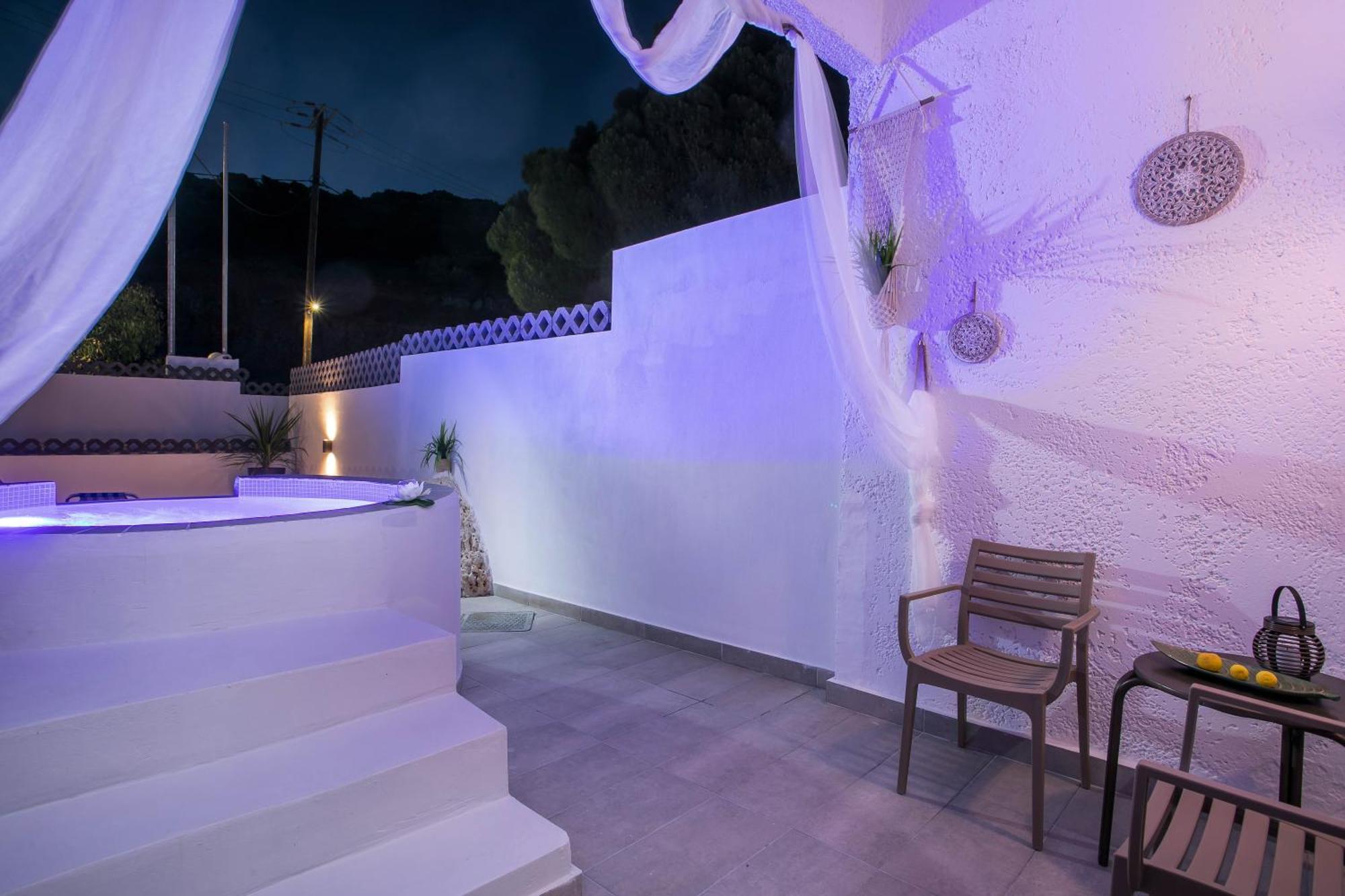 Hotel Ladikos Garden