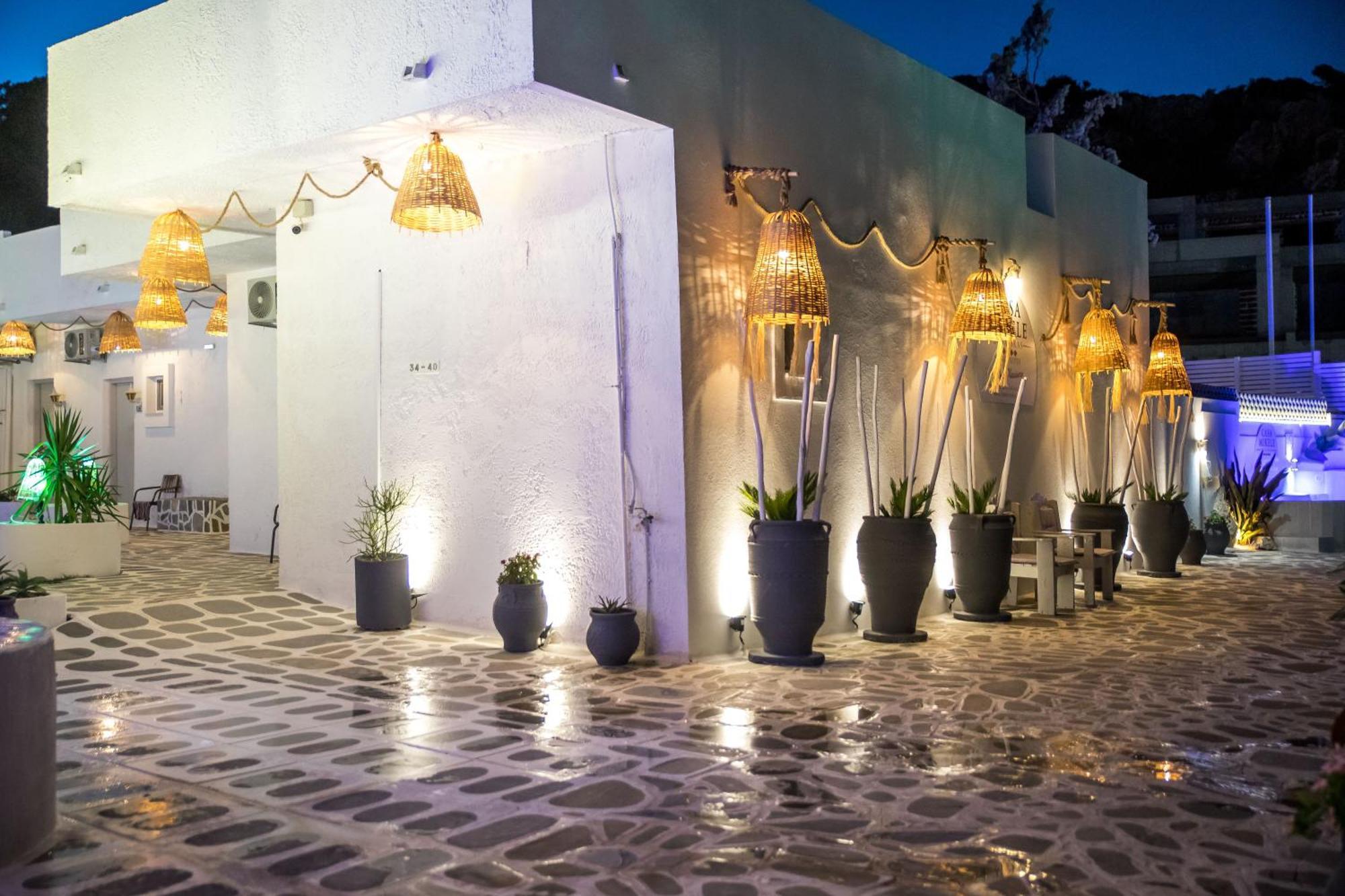 Casa Mikele By Sarikas - Sea Side And -adults Only 2*