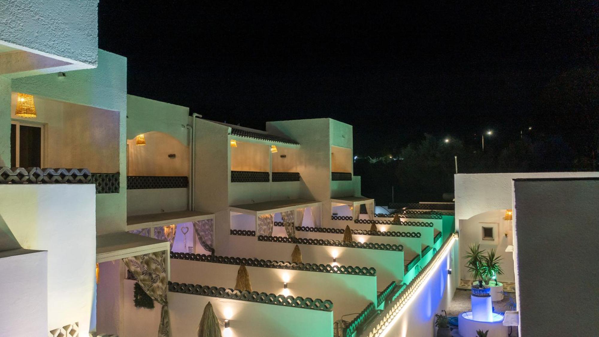 Ladikos Garden Hotel 2*